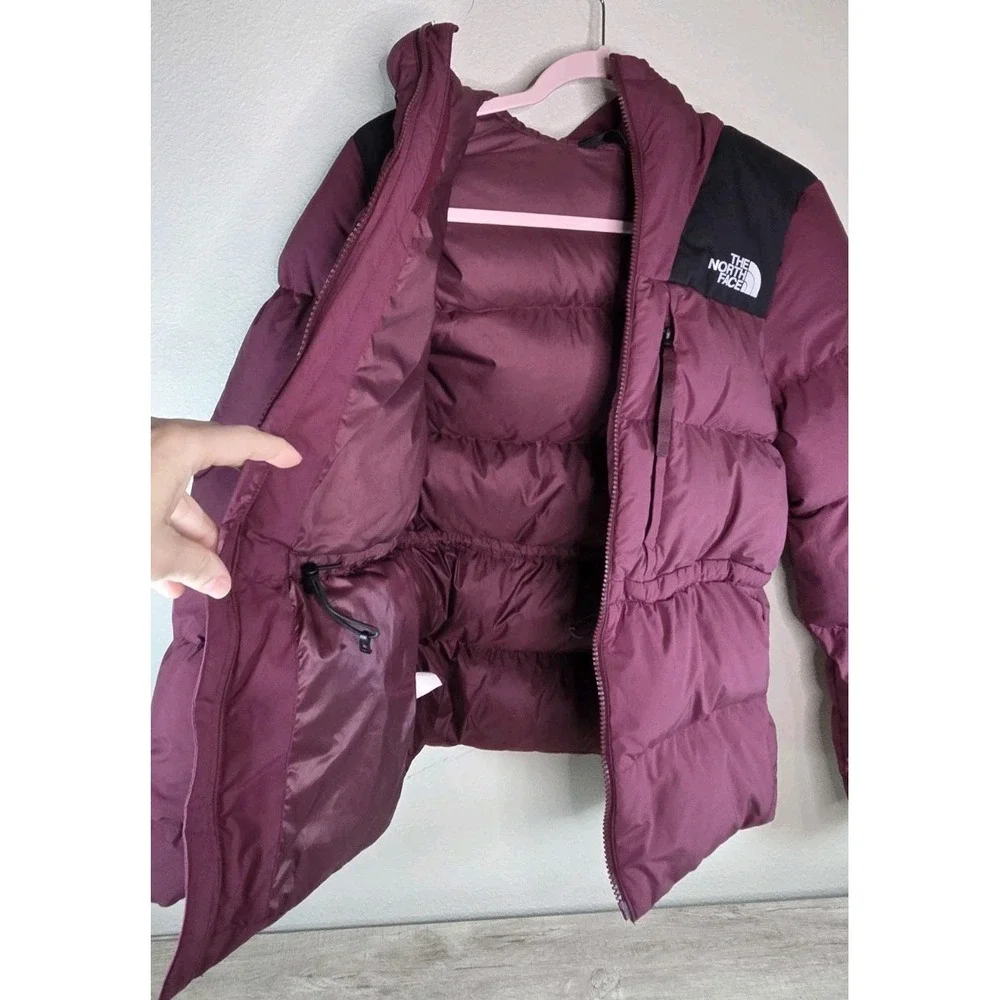 The North Face Women's 550 Fill Down Jacket with Hood — Burgundy / Maroon — Size - Picture 6 of 16